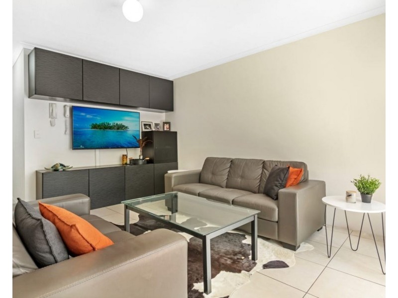 7A/220 Marine Parade, Southport QLD 4215
