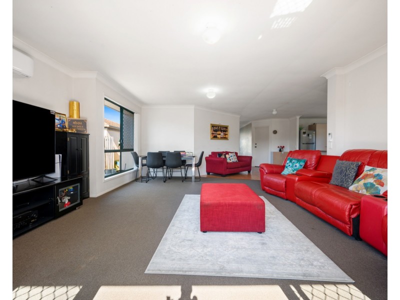 16 Harrow Place, Arundel QLD 4214