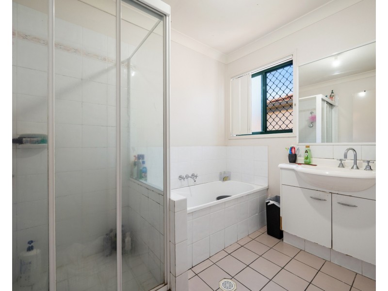 16 Harrow Place, Arundel QLD 4214