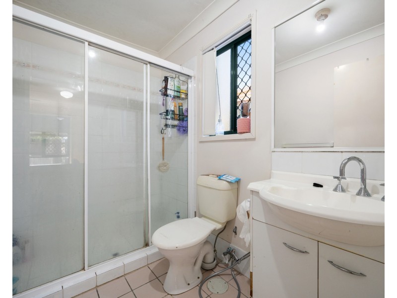 16 Harrow Place, Arundel QLD 4214