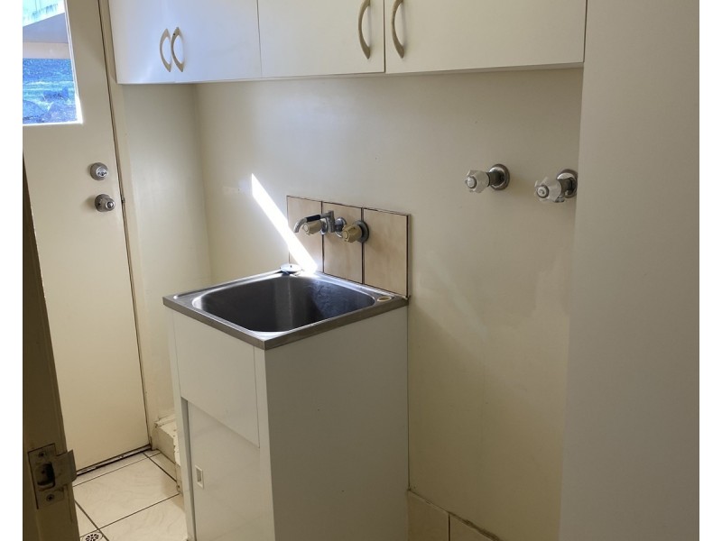 79 Wardoo Street, Southport QLD 4215