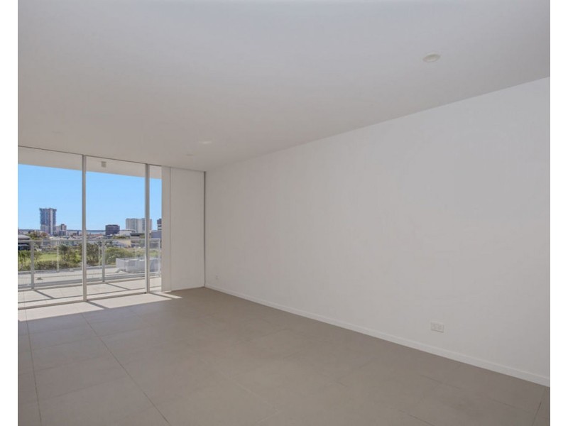 802/26 Spendelove Avenue, Southport QLD 4215