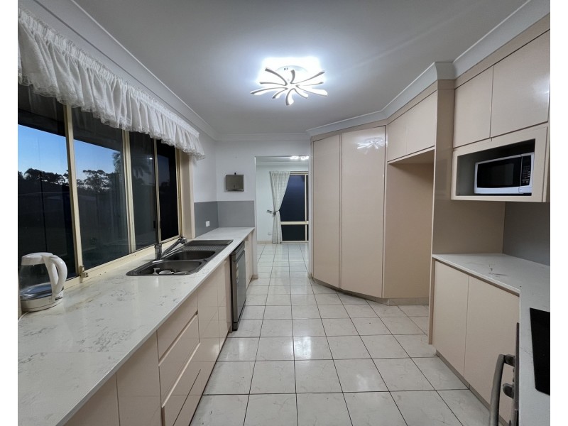 7 Cherry Hill Crescent, Parkwood QLD 4214