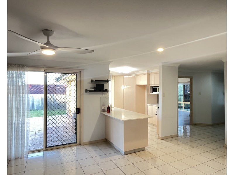 7 Cherry Hill Crescent, Parkwood QLD 4214