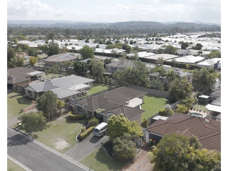 3 Chelmsford Place, Parkwood QLD 4214