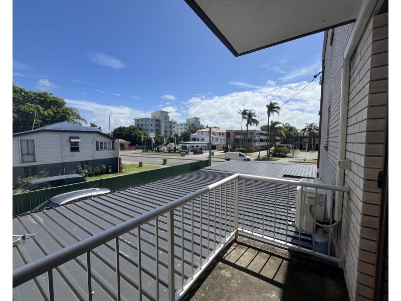 4/61 Frank Street, Labrador QLD 4215