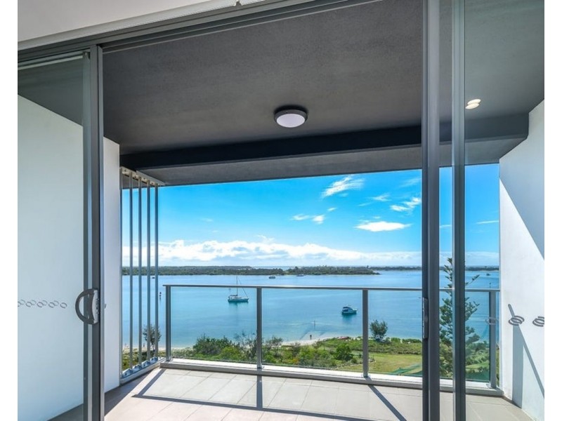 804/388 Marine Parade, Labrador QLD 4215