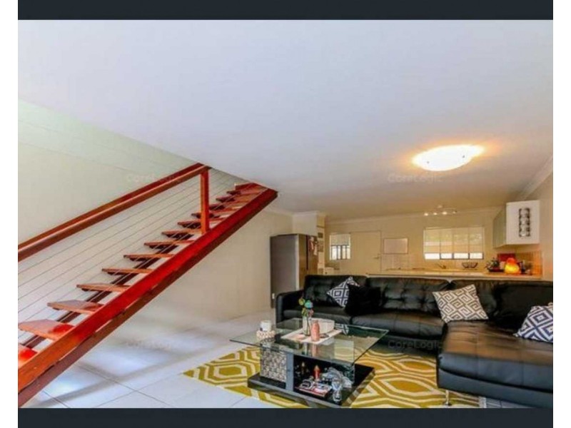 7/20-22 Central Street, Labrador QLD 4215