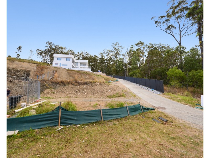 111 Cowell Drive, Burleigh Heads QLD 4220