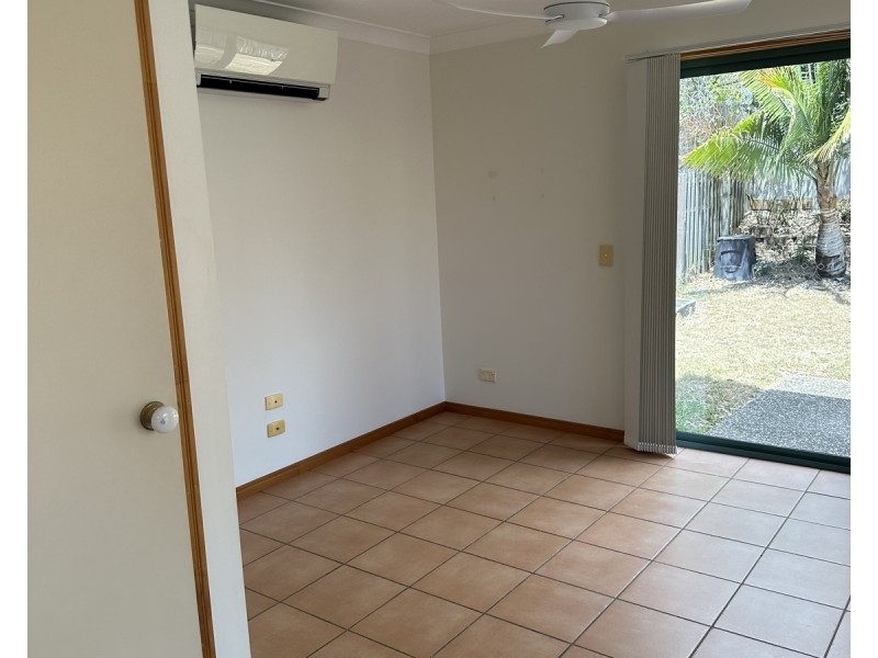 174 Greenacre Drive, Arundel QLD 4214