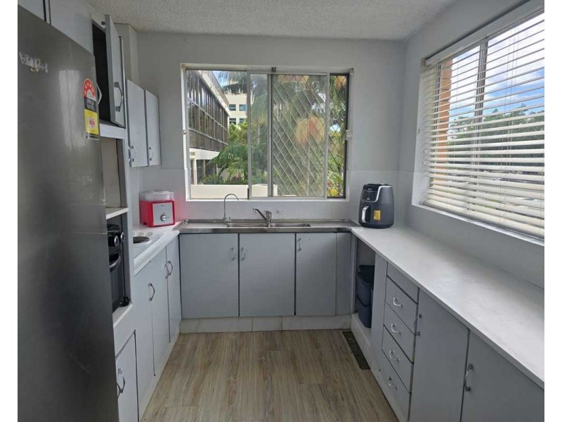 14/4 Marine Parade, Southport QLD 4215