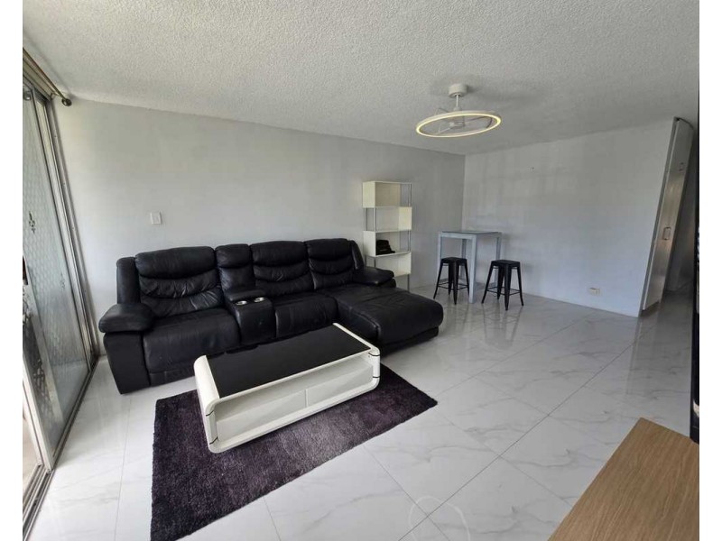 14/4 Marine Parade, Southport QLD 4215