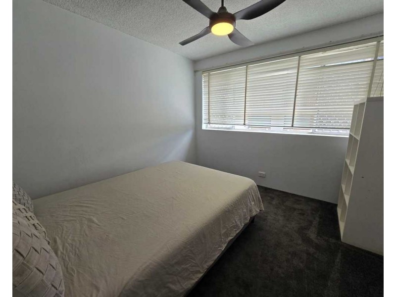 14/4 Marine Parade, Southport QLD 4215