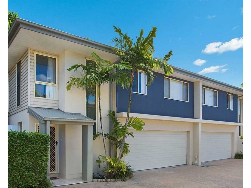 3/4 Locke Street, Southport QLD 4215