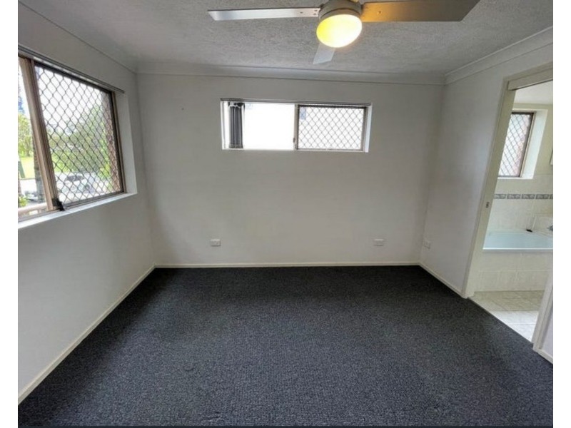 2/28 Sykes Court, Southport QLD 4215