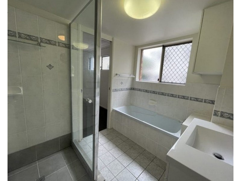 2/28 Sykes Court, Southport QLD 4215