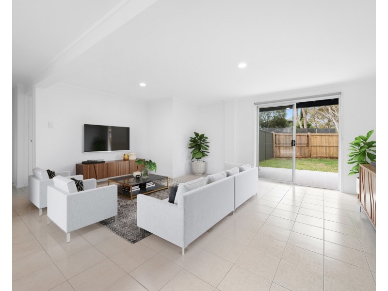1/2 Ellen Street, Southport QLD 4215