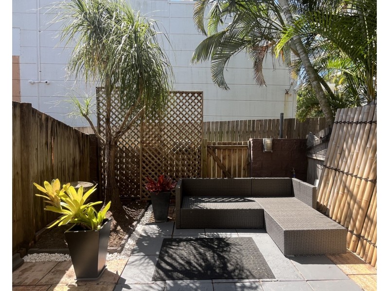 7/37-41 Markwell Avenue, Surfers Paradise QLD 4217