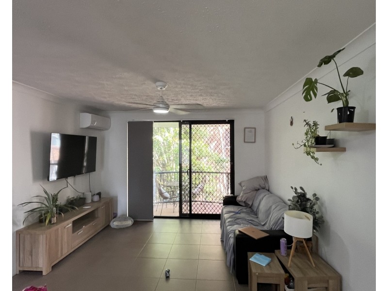 18/217 Scarborough Street, Southport QLD 4215