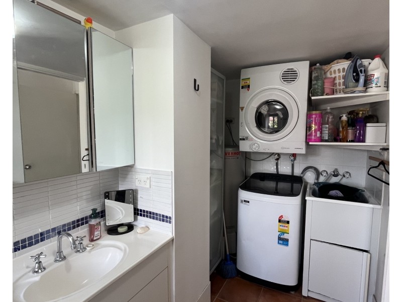 18/217 Scarborough Street, Southport QLD 4215