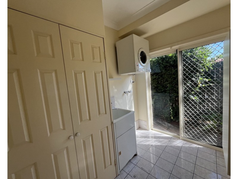 130 Henry Cotton Drive, Parkwood QLD 4214