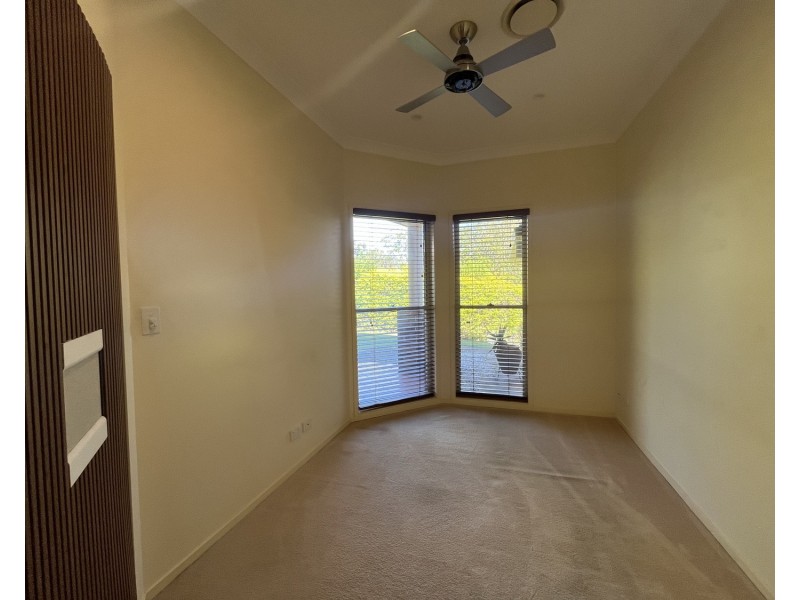 130 Henry Cotton Drive, Parkwood QLD 4214