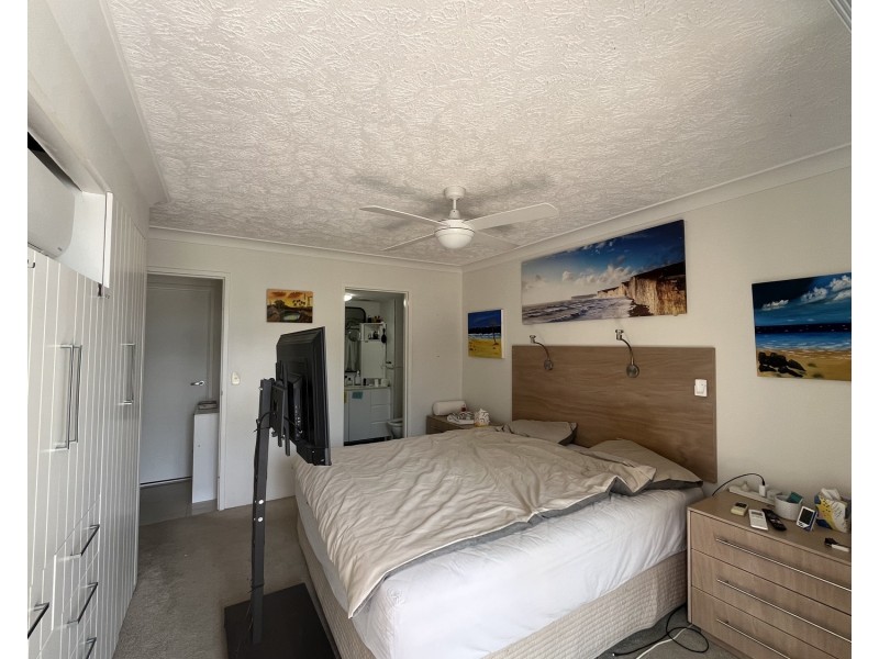 4/20 Canal Avenue, Runaway Bay QLD 4216