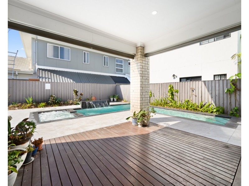 28 Grant Avenue, Hope Island QLD 4212