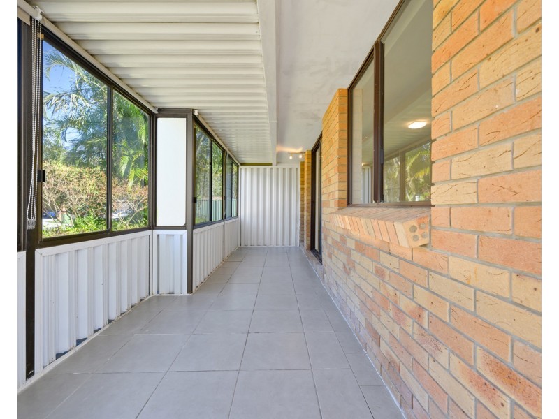 2/16 Telopea Street, Labrador QLD 4215