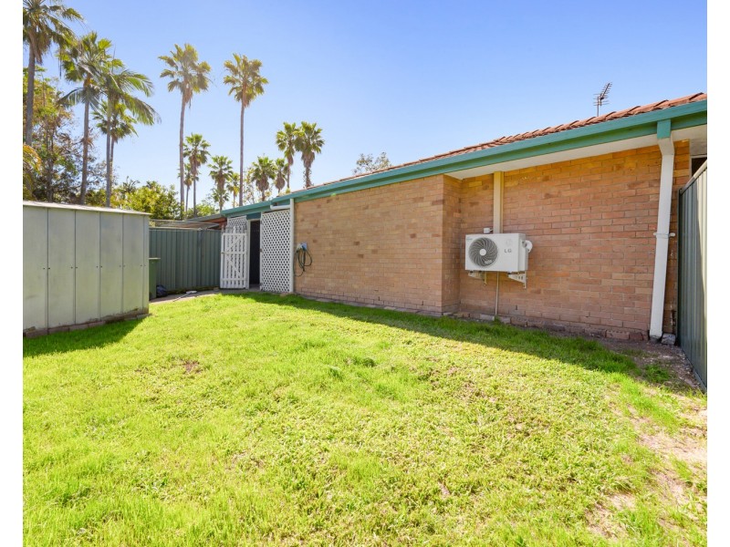 2/16 Telopea Street, Labrador QLD 4215