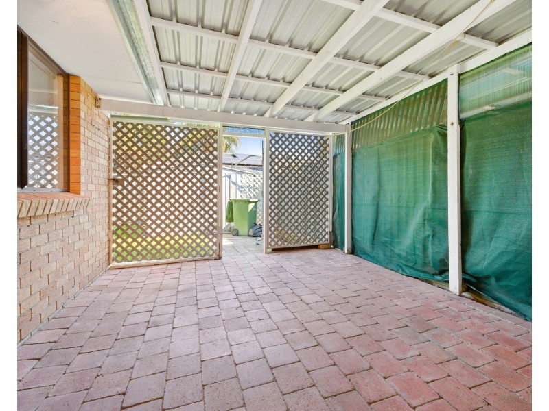 2/16 Telopea Street, Labrador QLD 4215