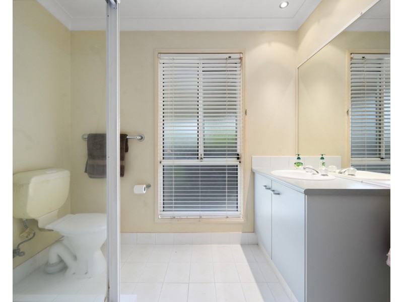 2 Tewantin Close, Parkwood QLD 4214