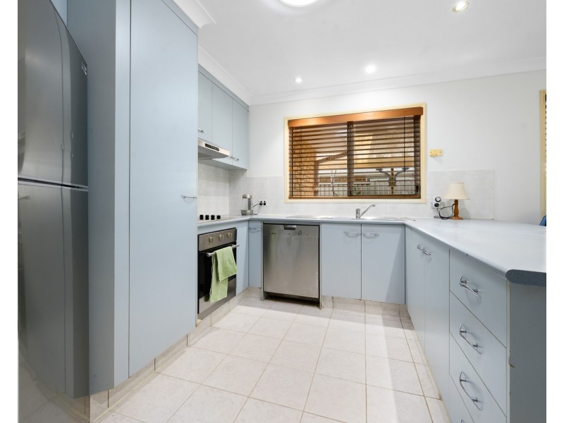 2 Tewantin Close, Parkwood QLD 4214