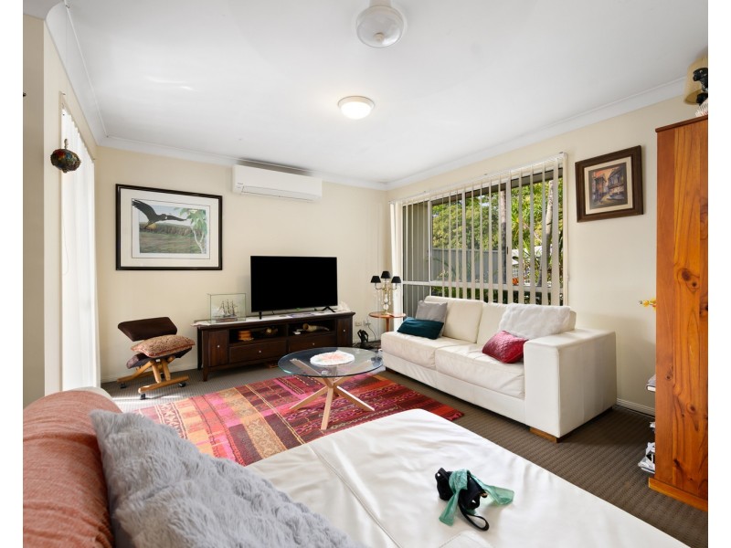 2/128 Greenacre Drive, Parkwood QLD 4214