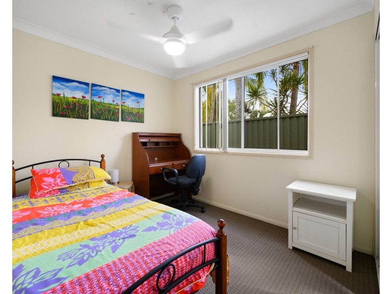 2/128 Greenacre Drive, Parkwood QLD 4214