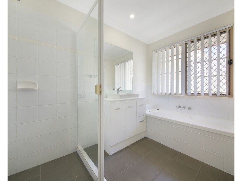 3 Lilydale Place, Molendinar QLD 4214