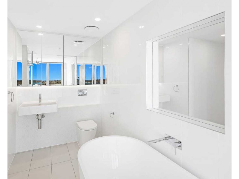 804/388 Marine Parade, Labrador QLD 4215