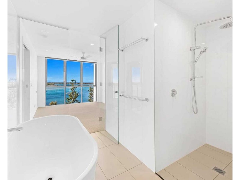 804/388 Marine Parade, Labrador QLD 4215