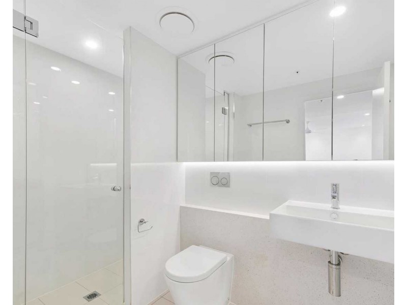 804/388 Marine Parade, Labrador QLD 4215