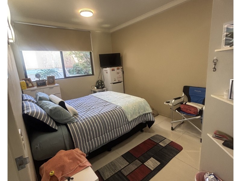 2/20 Lawson Street, Southport QLD 4215