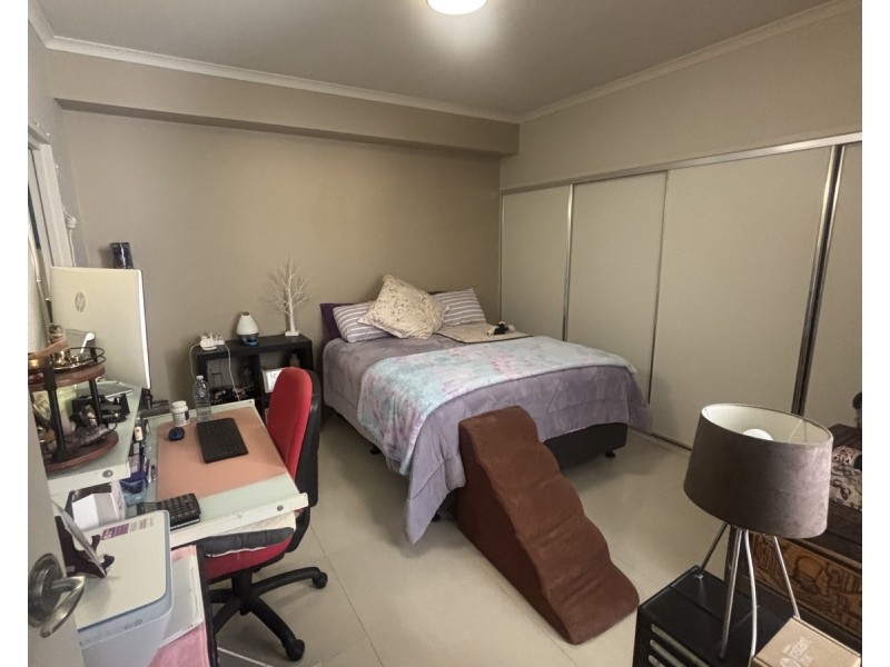 2/20 Lawson Street, Southport QLD 4215