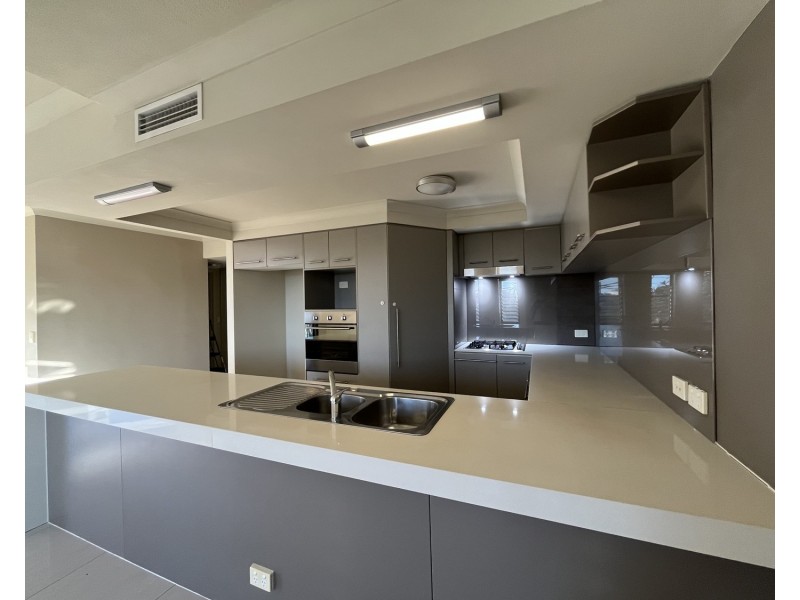 6/20 Lawson Street, Southport QLD 4215