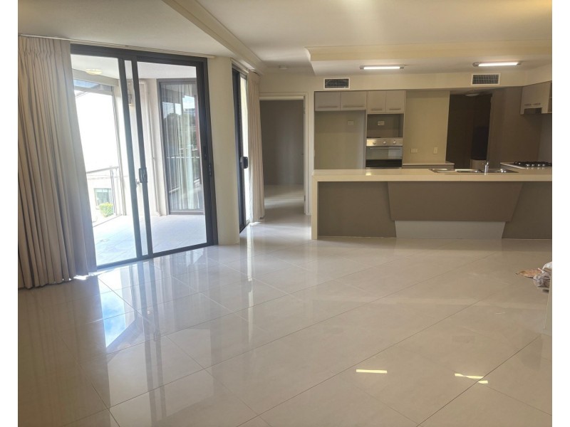 7/20 Lawson Street, Southport QLD 4215
