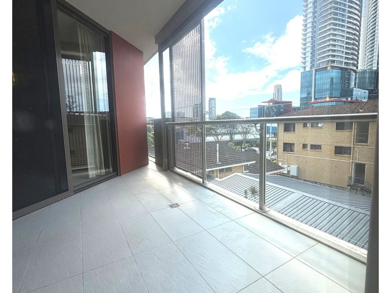 7/20 Lawson Street, Southport QLD 4215