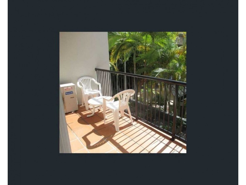 23B/220 Marine Parade, Labrador QLD 4215