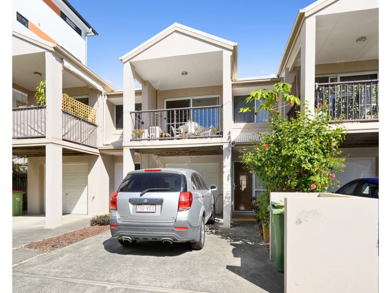 4/218 Queen Street, Southport QLD 4215