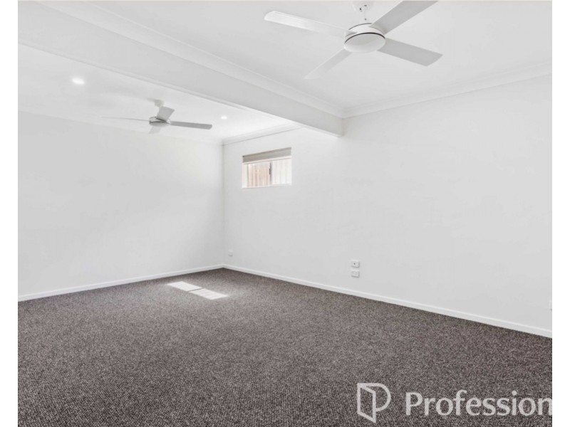 11 Berringa Court, Ashmore QLD 4214