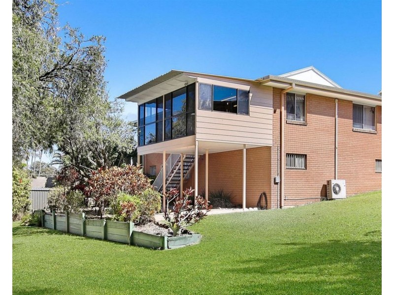 11 Berringa Court, Ashmore QLD 4214