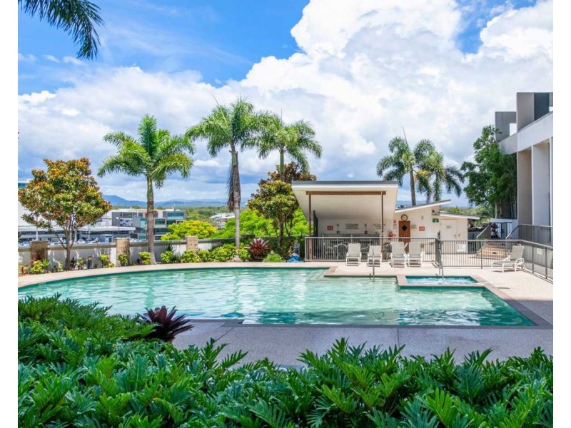 216/105 Scarborough Street, Southport QLD 4215