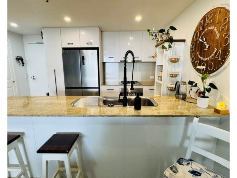 216/105 Scarborough Street, Southport QLD 4215